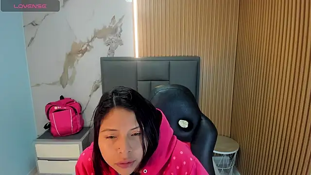 Isisleroy1 online show from March 7, 2026, 2:08 am