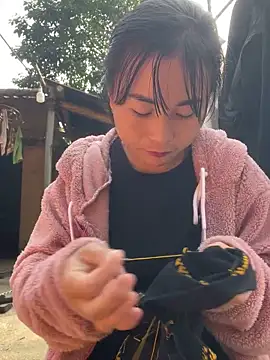 Sunyinn online show from December 20, 2025, 3:02 am