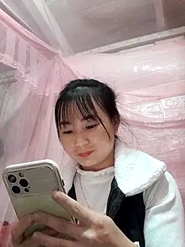 Sunyinn online show from March 8, 2026, 3:32 am