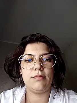 LadyNora online show from April 17, 2026, 4:10 pm