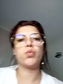 Snapshot of LadyNora chatting on May 10, 2026, 9:53 pm LadyNora online show from May 10, 2026, 9:53 pm
