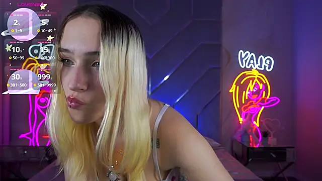 LilElfie online show from November 30, 2025, 10:47 pm