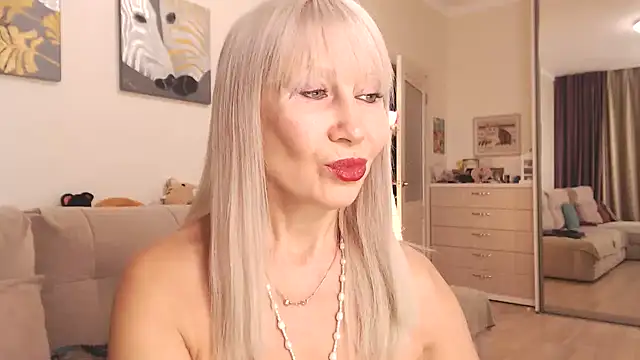 AlisaDeluxe online show from January 7, 2026, 2:36 am