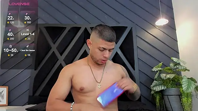 marco garciia  online show from October 30, 2025, 11:16 pm