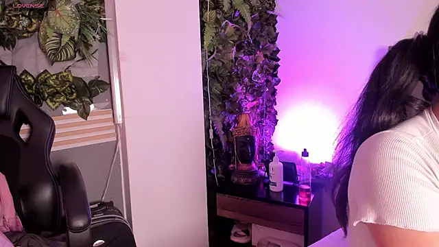 vela-kimm online show from February 12, 2026, 8:37 pm