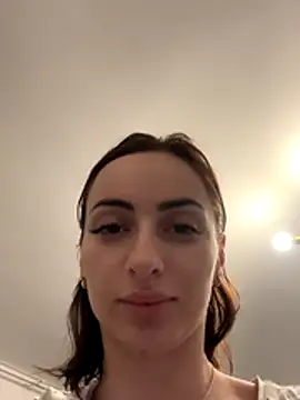 AuraPure online show from November 19, 2025, 4:34 am