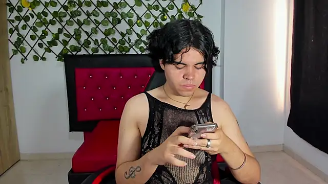 Lady Evelynn online show from October 22, 2025, 7:46 pm