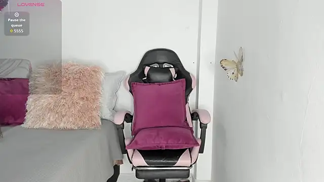 mari-ross online show from April 10, 2026, 2:06 am