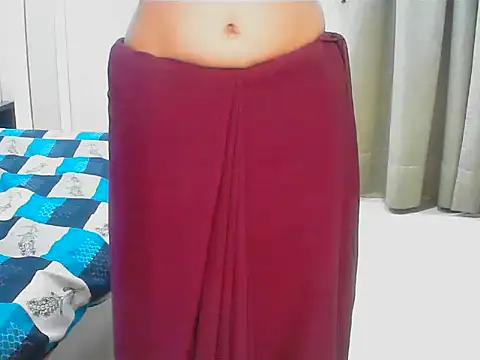 Snapshot of elize__ chatting on October 5, 2025, 1:53 pm elize   online show from October 5, 2025, 1:53 pm