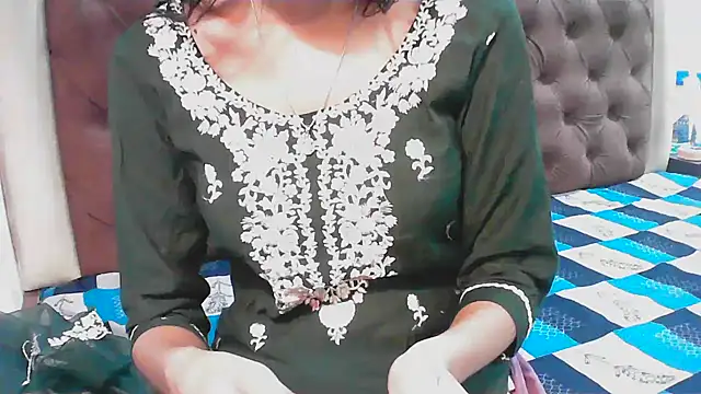 elize   online show from November 2, 2025, 2:36 am