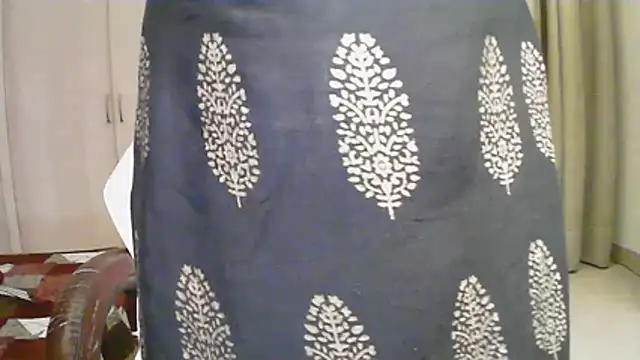 elize   online show from January 11, 2026, 3:33 am