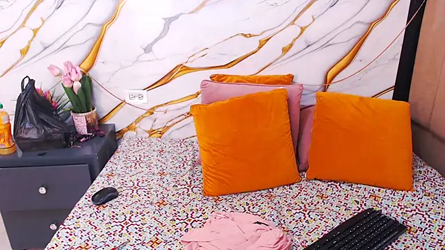 AmbarSmit online show from February 25, 2026, 2:54 am