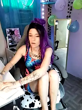 Snapshot of Purple2StayThnxx chatting on September 27, 2025, 9:42 pm Purple2StayThnxx online show from September 27, 2025, 9:42 pm