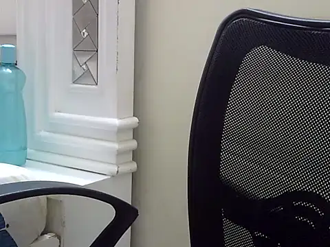 Simranjeet kaur26 online show from October 10, 2025, 12:26 pm