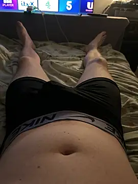 naughtycoupl98 online show from March 31, 2026, 2:57 am