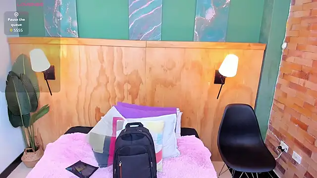 milavega  online show from February 7, 2026, 11:58 am