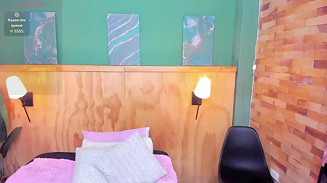 milavega  online show from March 17, 2026, 12:19 pm