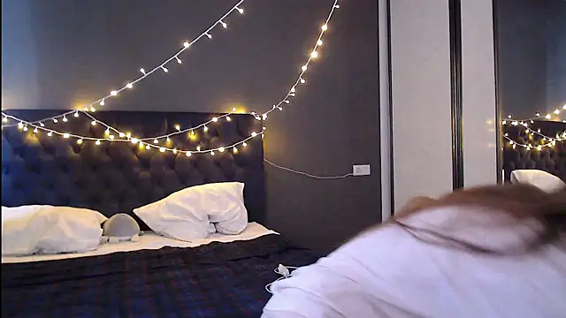 Snapshot of tokyomeow chatting on November 30, 2025, 5:11 am tokyomeow online show from November 30, 2025, 5:11 am