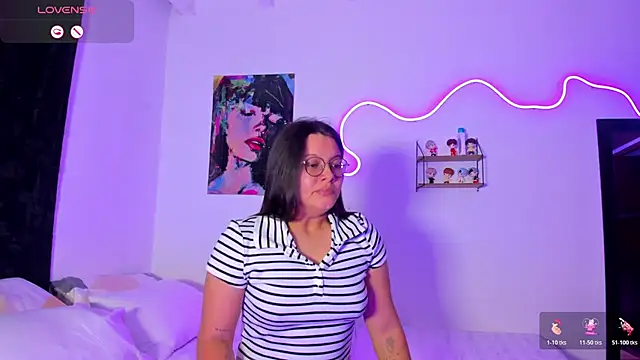 Dilan and Mia online show from February 8, 2026, 8:45 pm