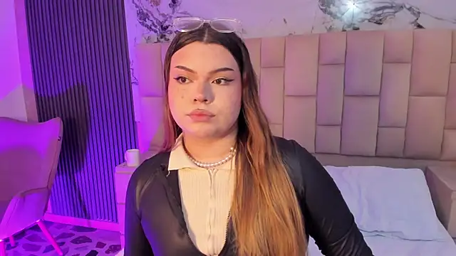 Maxxxine1 online show from March 2, 2026, 10:05 pm