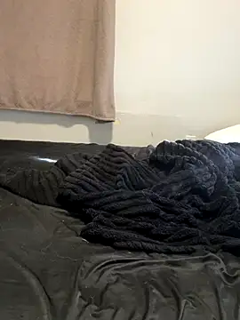 SeccySerena online show from November 24, 2025, 6:29 pm