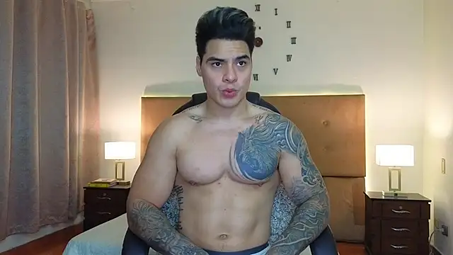 Snapshot of Steven_Velez chatting on June 12, 2026, 11:25 pm Steven Velez online show from June 12, 2026, 11:25 pm