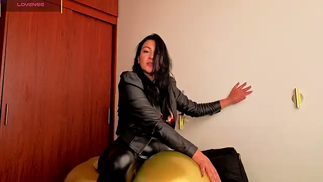 karla valk1 online show from April 20, 2026, 2:31 pm