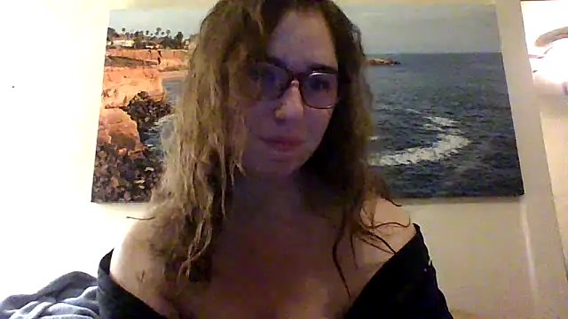 Snapshot of sweetsocalgirl chatting on February 17, 2026, 2:19 am sweetsocalgirl online show from February 17, 2026, 2:19 am
