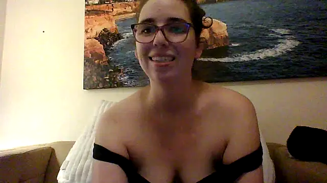 sweetsocalgirl online show from April 5, 2026, 5:15 am