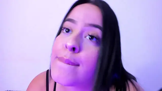 Renata reyes11 online show from September 24, 2025, 7:50 pm