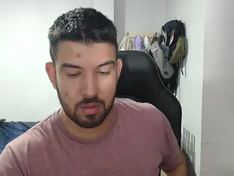 Snapshot of Axel11113 chatting on September 24, 2025, 4:16 am Axel11113 online show from September 24, 2025, 4:16 am