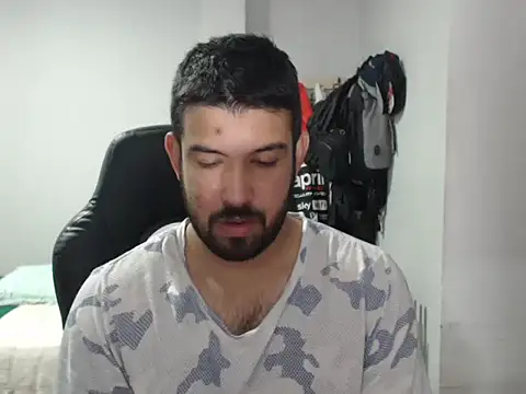 Snapshot of Axel11113 chatting on December 1, 2025, 2:05 am Axel11113 online show from December 1, 2025, 2:05 am