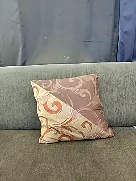 priya 26 online show from September 20, 2025, 3:24 pm