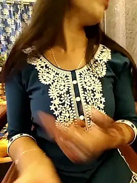Snapshot of priya_26 chatting on May 3, 2026, 10:32 am priya 26 online show from May 3, 2026, 10:32 am