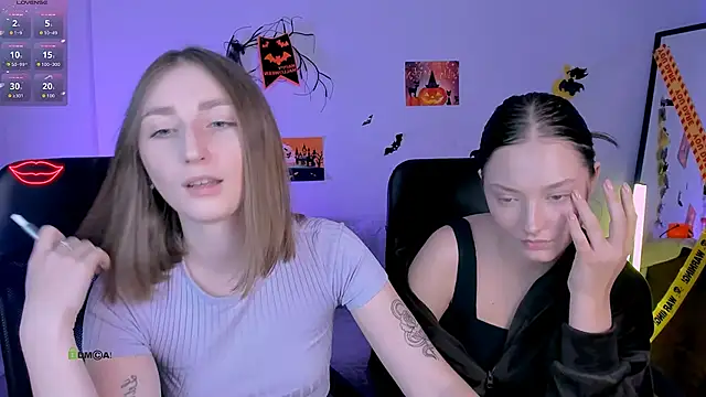 eva smiith  online show from October 22, 2025, 12:27 pm