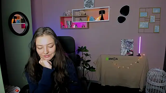 eva smiith  online show from January 16, 2026, 6:50 am