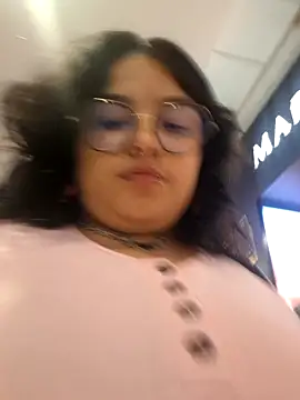 Snapshot of lulukawai16 chatting on December 18, 2025, 10:27 pm lulukawai16 online show from December 18, 2025, 10:27 pm