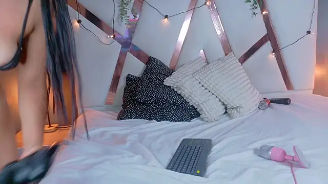 RiriiBrunette   online show from November 20, 2025, 12:22 am