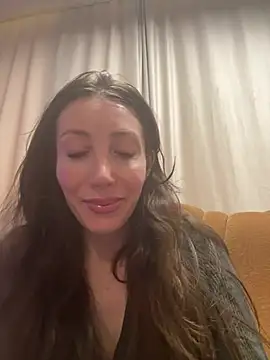 HellaryTourent online show from February 22, 2026, 2:26 pm