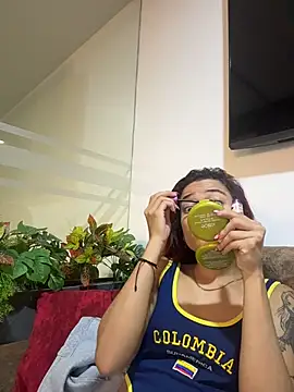 Snapshot of amber_sparkle chatting on July 7, 2026, 12:20 pm amber sparkle online show from July 7, 2026, 12:20 pm