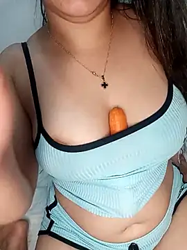 Queen-15 online show from September 30, 2025, 11:21 pm