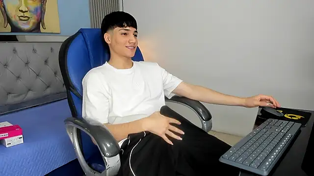 SamBlack  online show from June 12, 2026, 12:37 pm