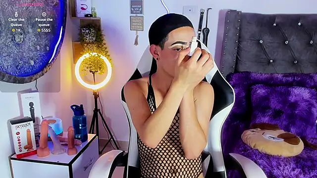 Katherine Rose online show from September 24, 2025, 7:39 pm