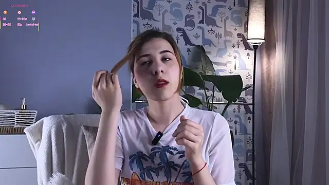 QueenieGitt online show from March 24, 2026, 1:32 am