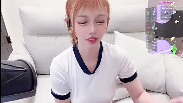 Yucheng  520 online show from October 18, 2025, 12:39 pm