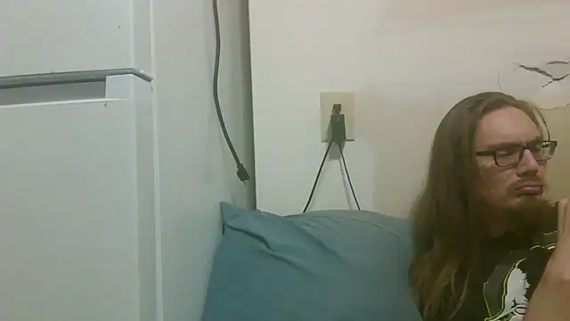 Snapshot of dandonn chatting on April 9, 2026, 8:53 am dandonn online show from April 9, 2026, 8:53 am