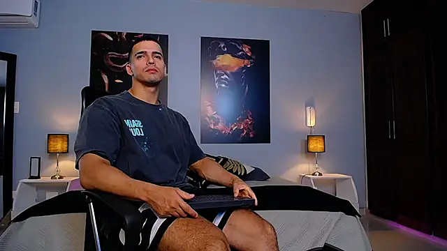 ChristopherBlack  online show from September 10, 2025, 1:00 pm