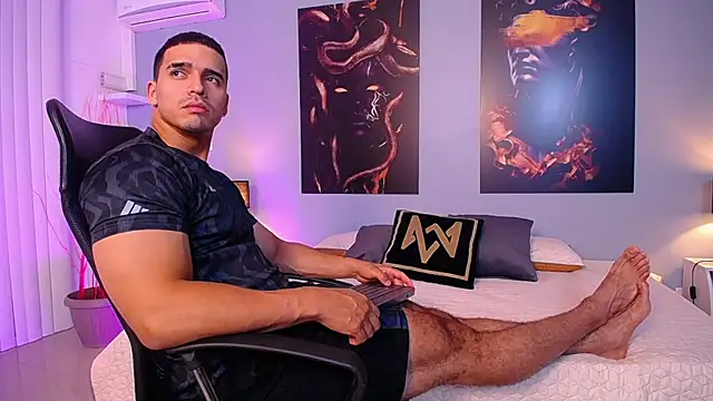 ChristopherBlack  online show from September 25, 2025, 1:48 pm