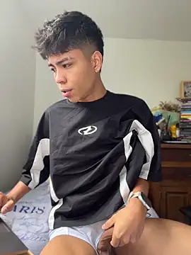 MaxiWildd online show from June 9, 2026, 1:23 pm