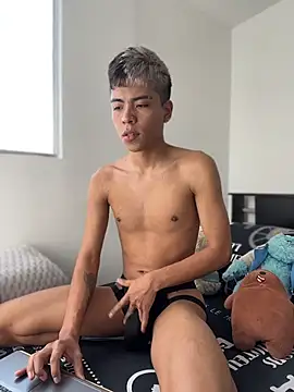MaxiWildd online show from July 22, 2026, 1:36 pm